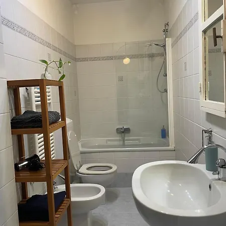 Cozy In The Historic Heart Daire *