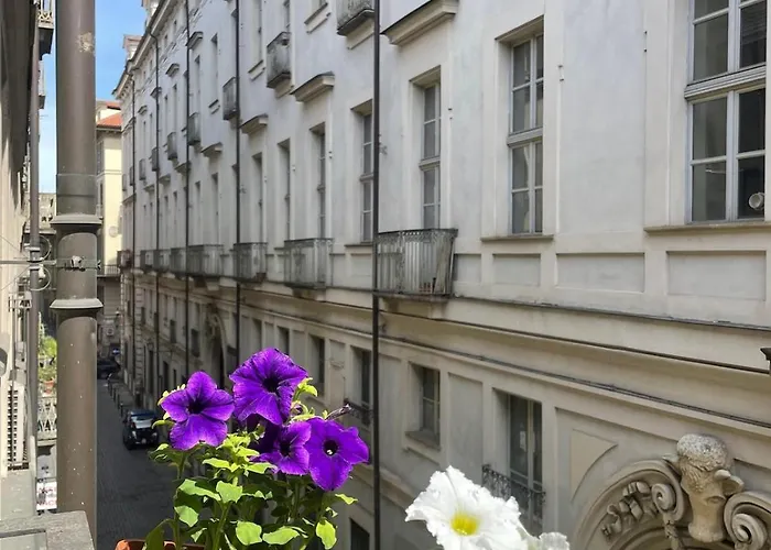 Cozy In The Historic Heart Daire *