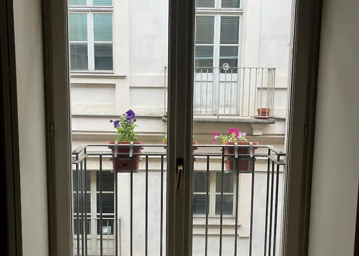 Cozy In The Historic Heart Daire *