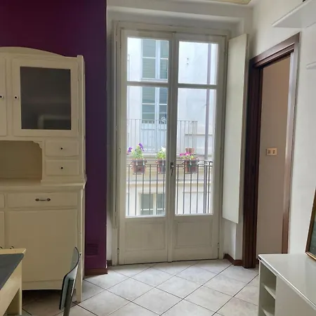 Apartment Cozy In The Historic Heart Turin